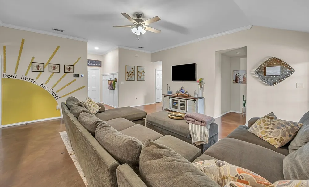 213 Woodlands Boulevard Bellmead, TX 76705
