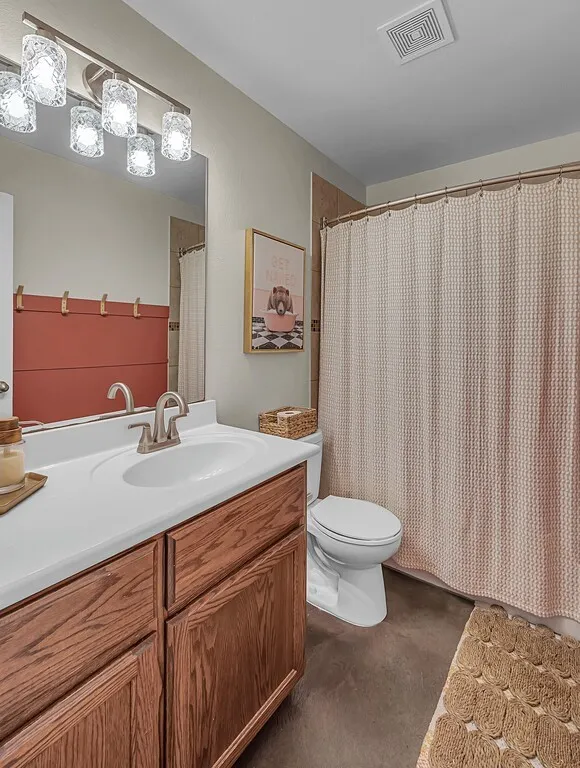 213 Woodlands Boulevard Bellmead, TX 76705