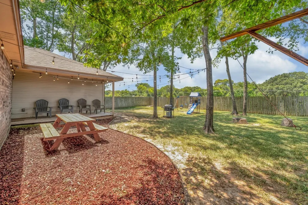 213 Woodlands Boulevard Bellmead, TX 76705