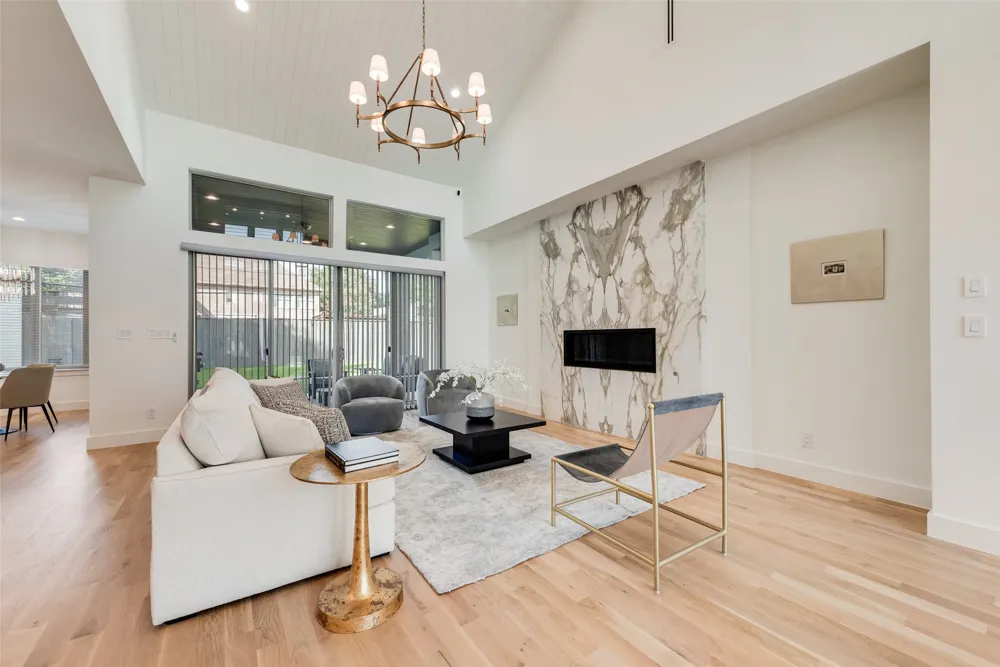 6411 Royal Lane Dallas, TX 75230