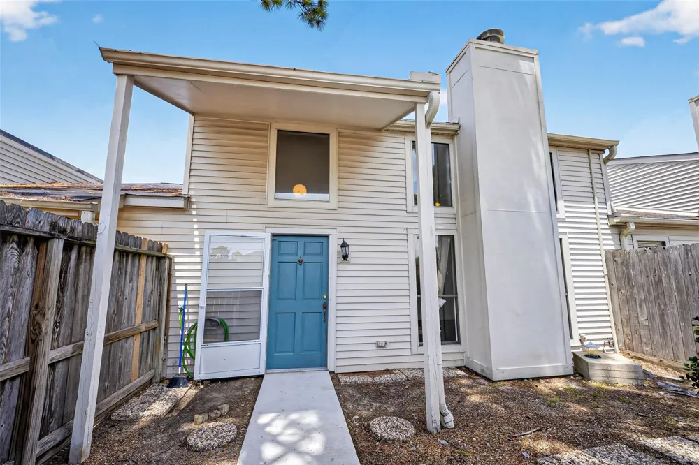 6401 Deihl Road #902 Houston, TX 77092