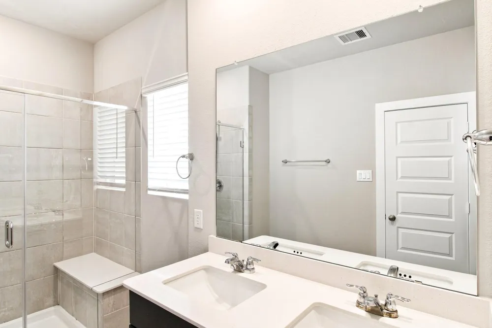 2186 Shady Pier Drive Kemah, TX 77565