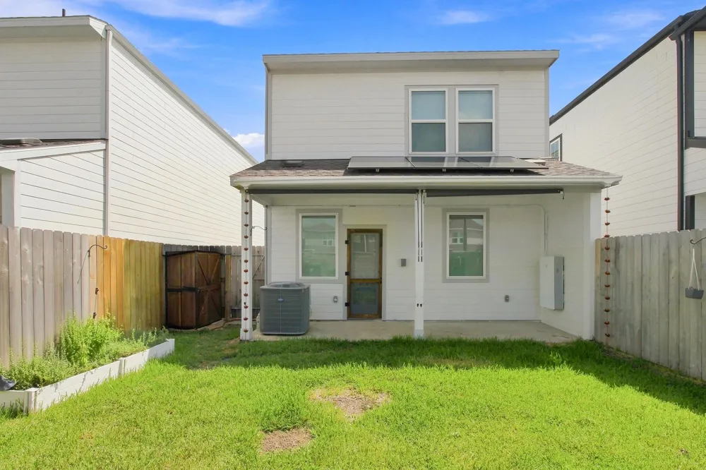2186 Shady Pier Drive Kemah, TX 77565
