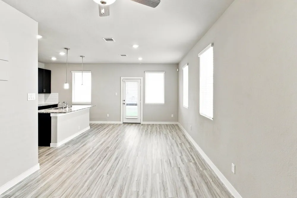 2186 Shady Pier Drive Kemah, TX 77565