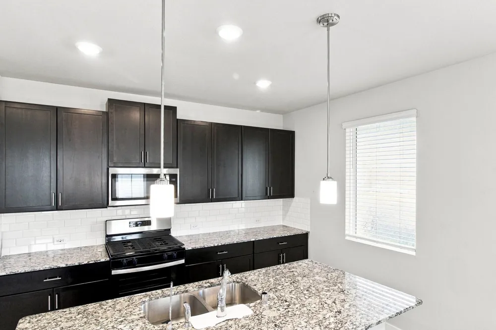 2186 Shady Pier Drive Kemah, TX 77565
