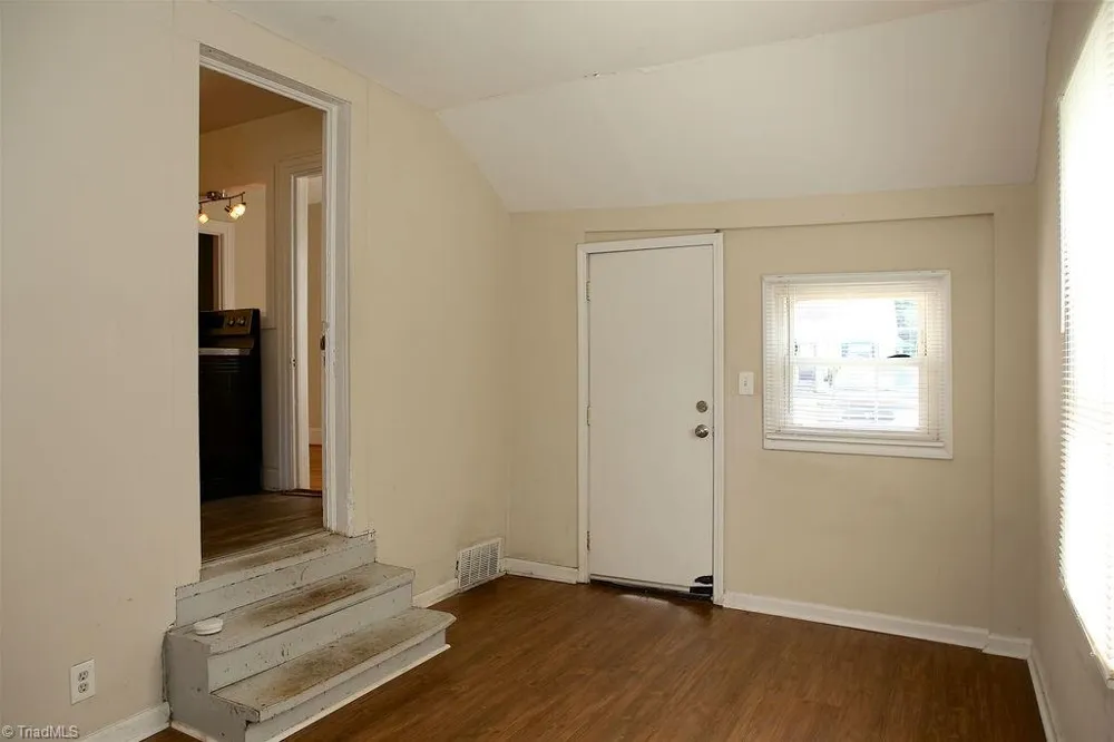 2214 Walker Avenue Greensboro, NC 27403