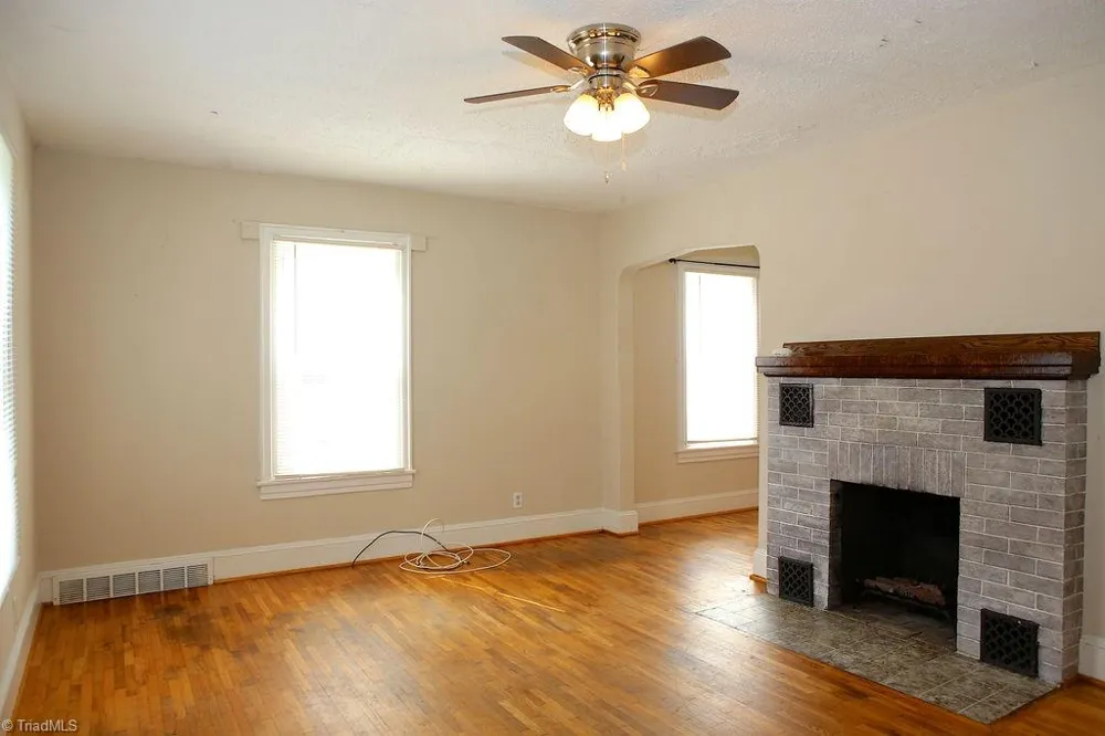 2214 Walker Avenue Greensboro, NC 27403