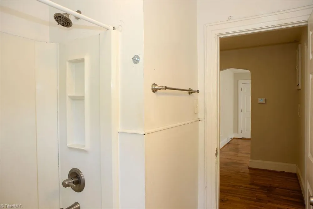2214 Walker Avenue Greensboro, NC 27403