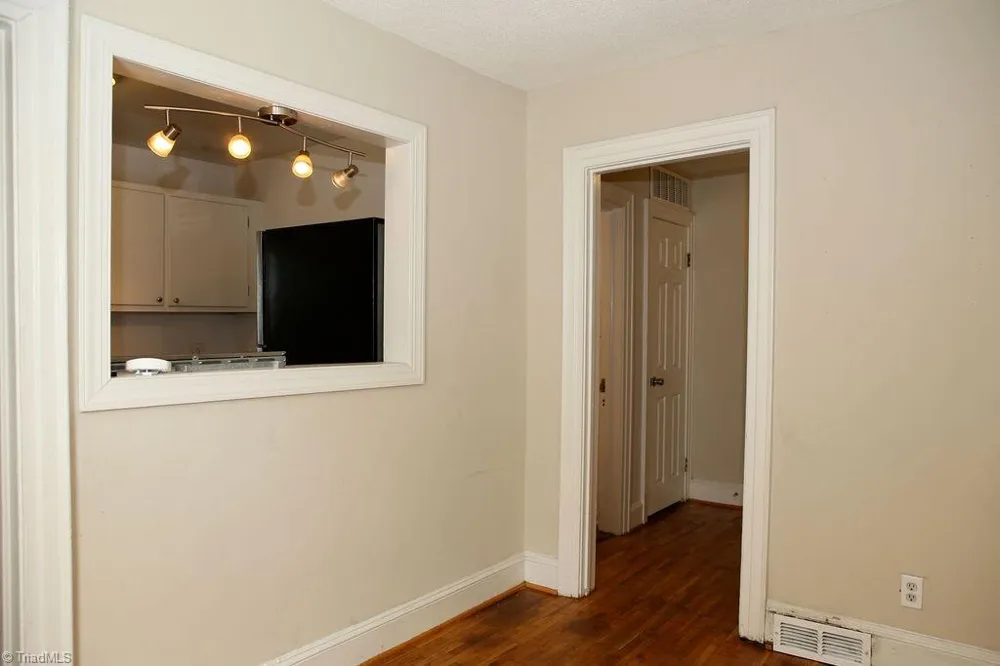 2214 Walker Avenue Greensboro, NC 27403