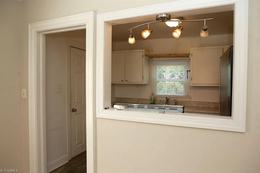 2214 Walker Avenue Greensboro, NC 27403