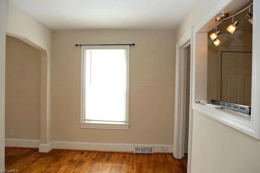 2214 Walker Avenue Greensboro, NC 27403