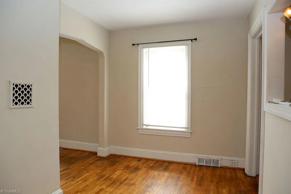 2214 Walker Avenue Greensboro, NC 27403