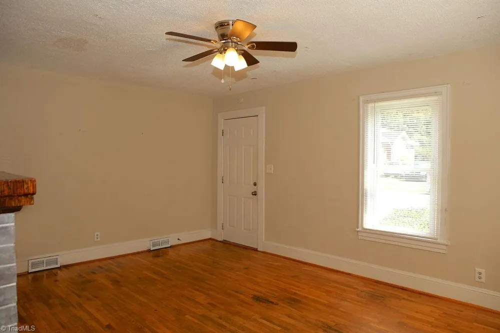 2214 Walker Avenue Greensboro, NC 27403