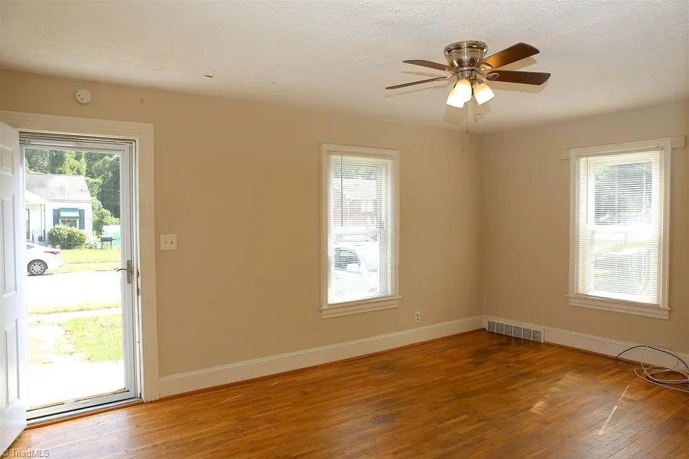 2214 Walker Avenue Greensboro, NC 27403