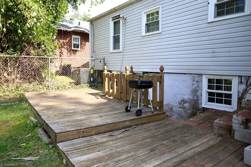 2214 Walker Avenue Greensboro, NC 27403