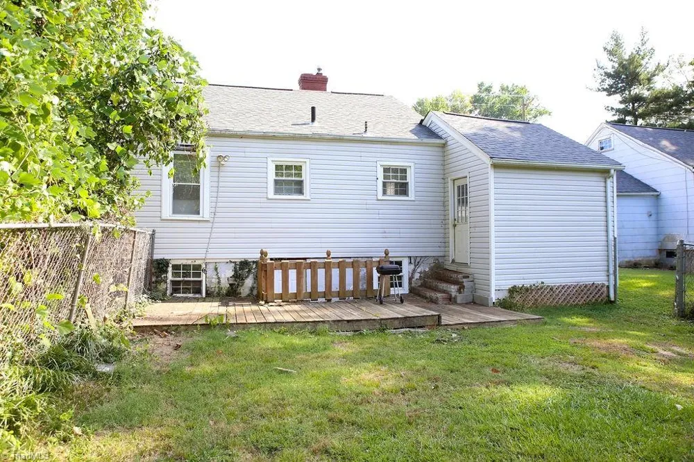 2214 Walker Avenue Greensboro, NC 27403