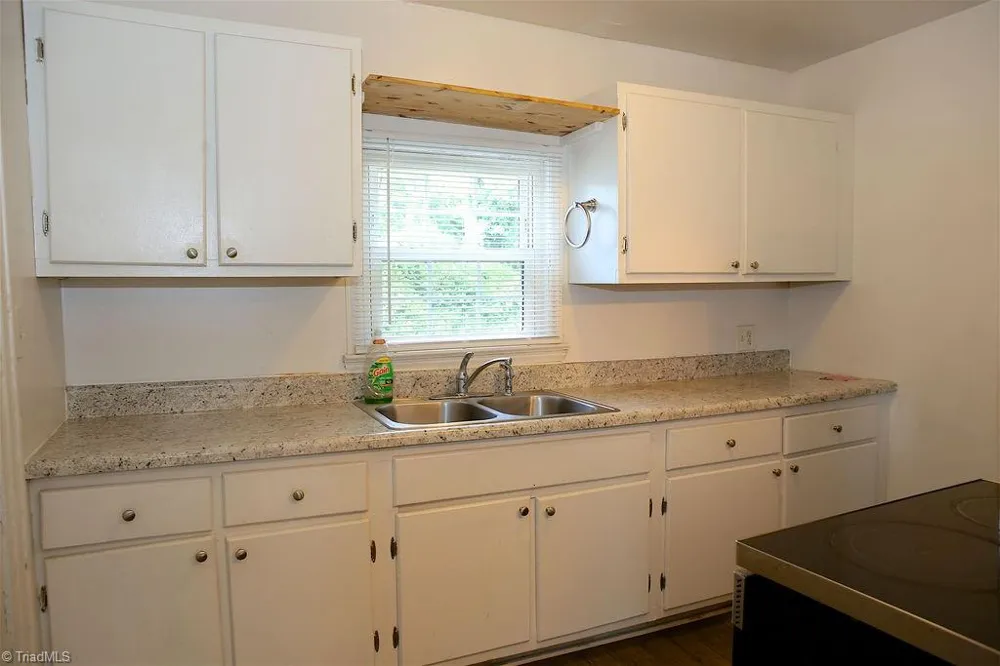 2214 Walker Avenue Greensboro, NC 27403