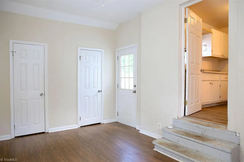 2214 Walker Avenue Greensboro, NC 27403