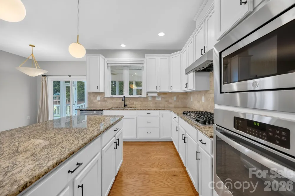 1004 Hawker Road Matthews, NC 28104