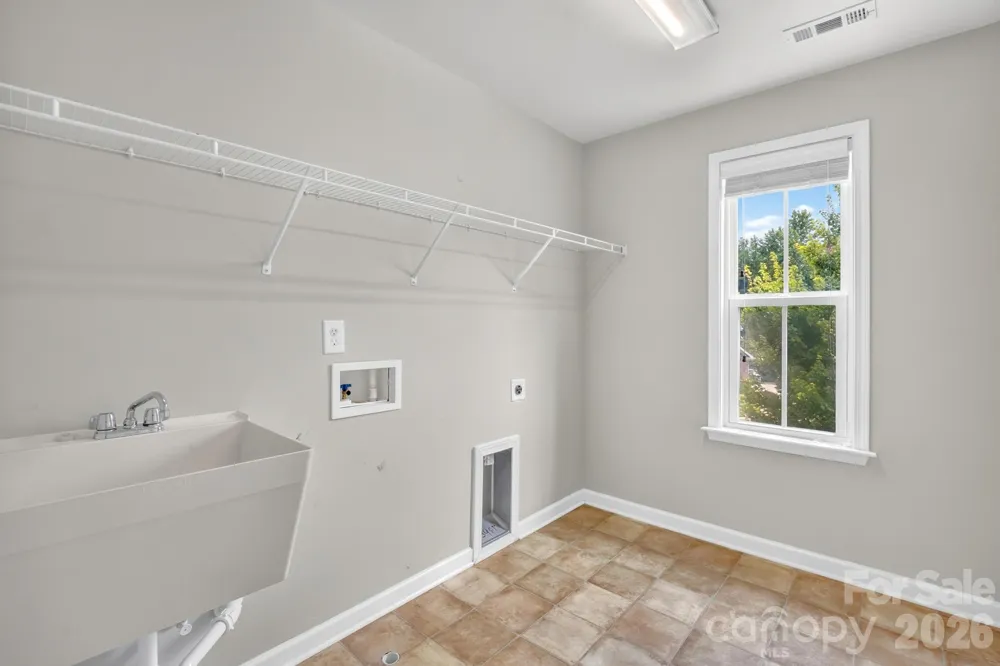 1004 Hawker Road Matthews, NC 28104
