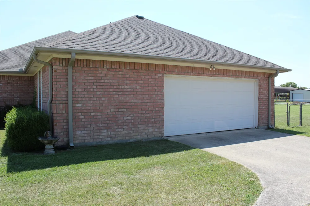 166 Meadowview Circle Van Alstyne, TX 75495