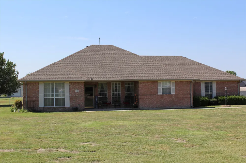 166 Meadowview Circle Van Alstyne, TX 75495