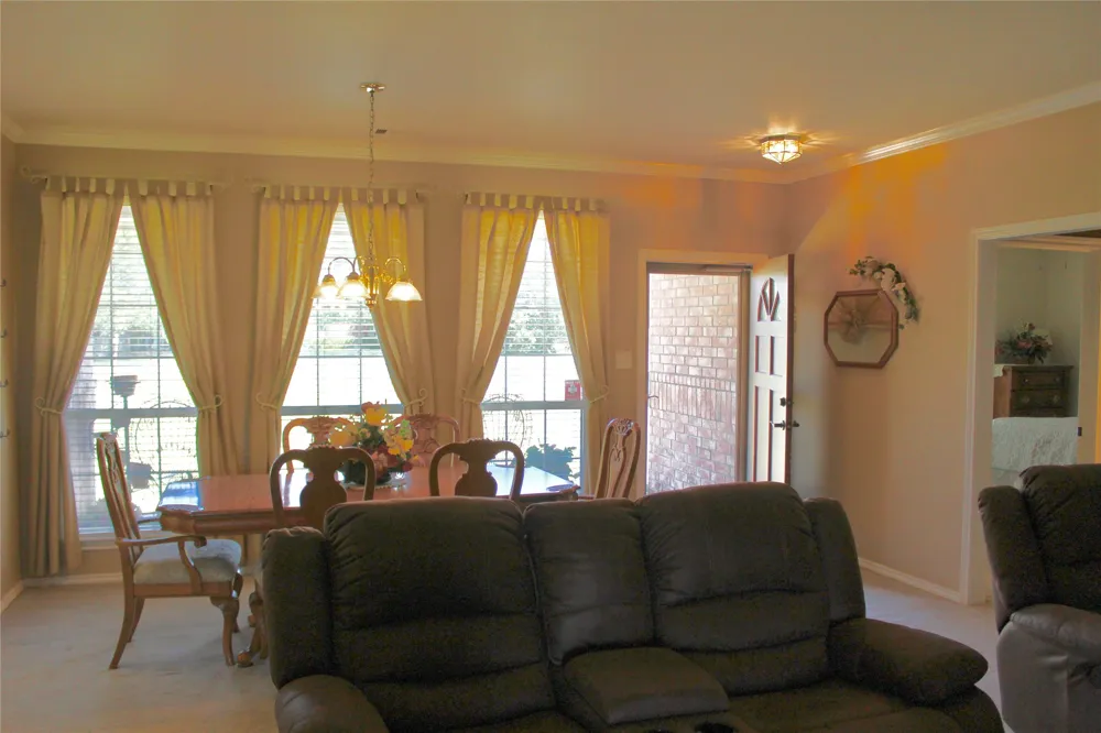 166 Meadowview Circle Van Alstyne, TX 75495
