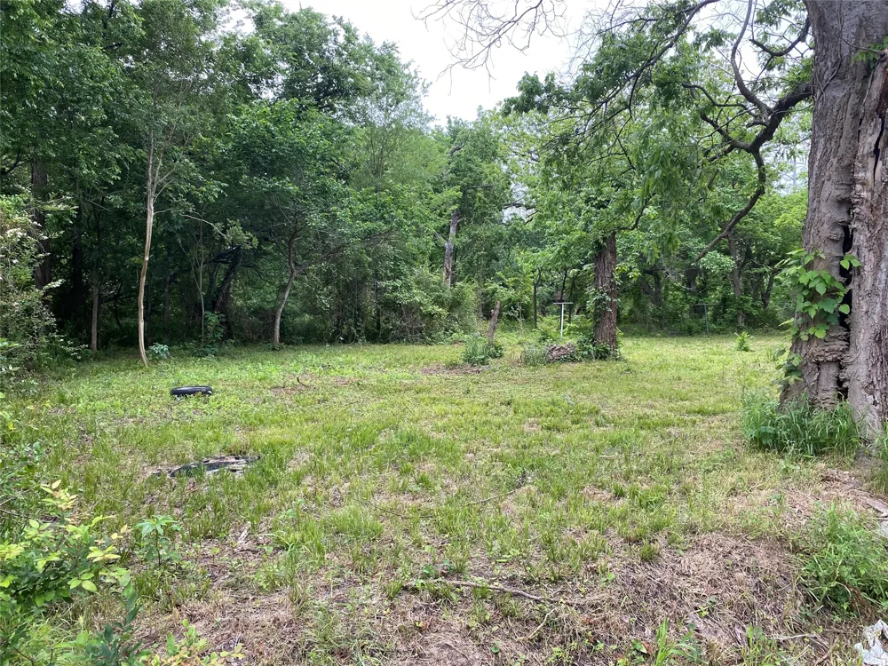 102 Elm Street Bonham, TX 75418