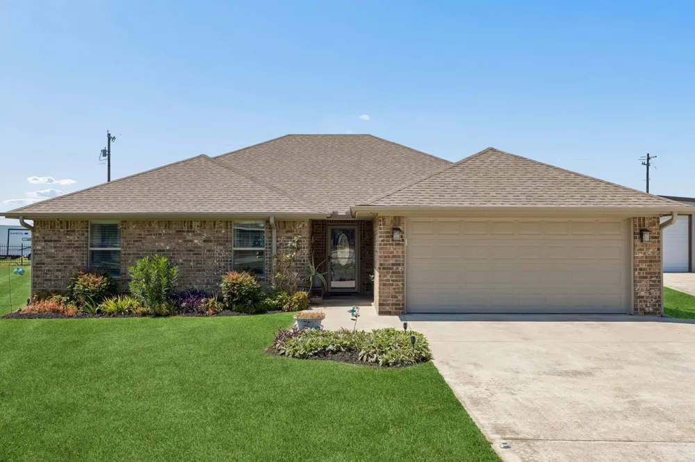 206 King George Way Ponder, TX 76259