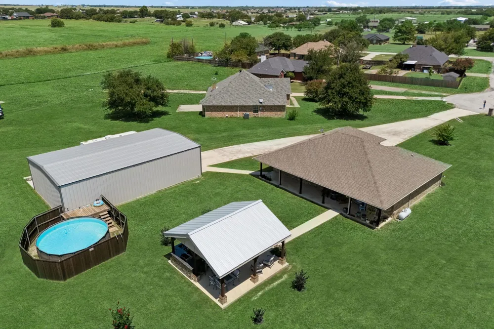 206 King George Way Ponder, TX 76259