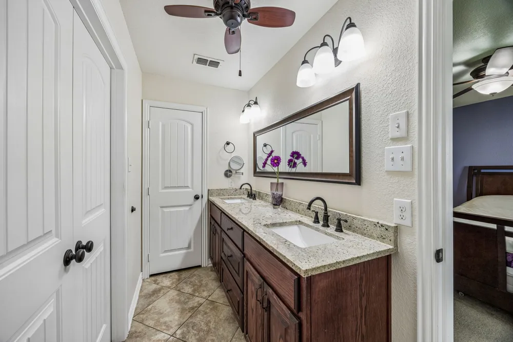206 King George Way Ponder, TX 76259