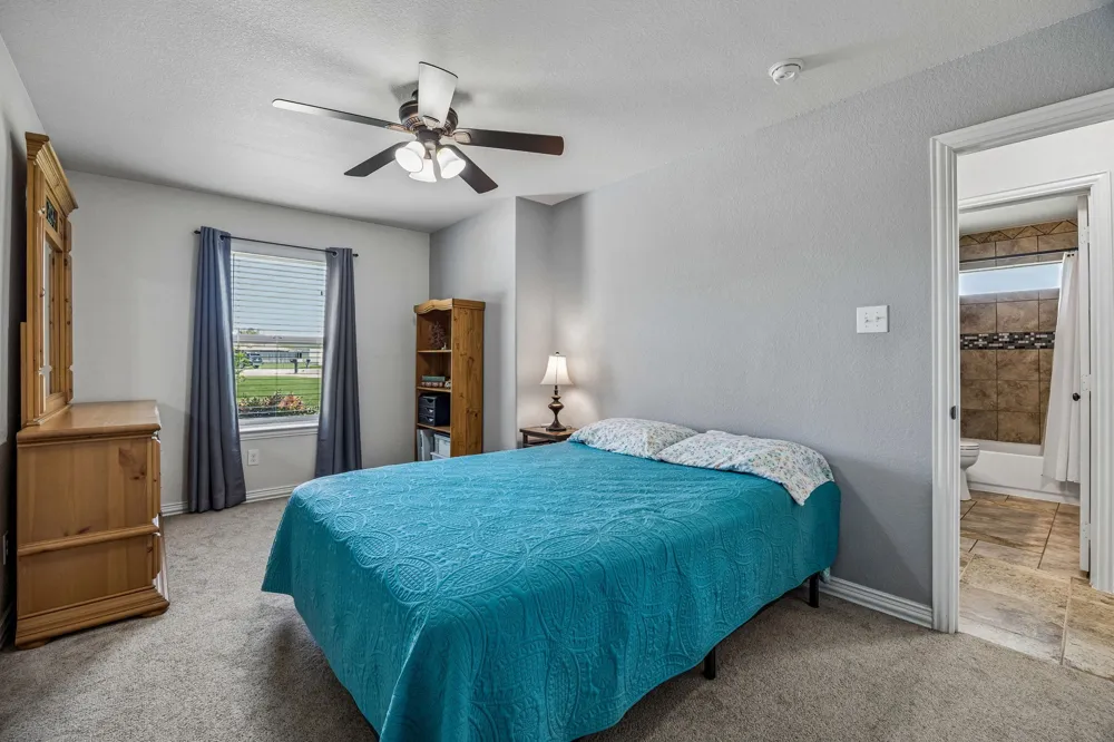 206 King George Way Ponder, TX 76259
