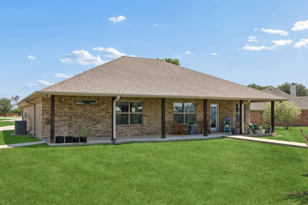 206 King George Way Ponder, TX 76259