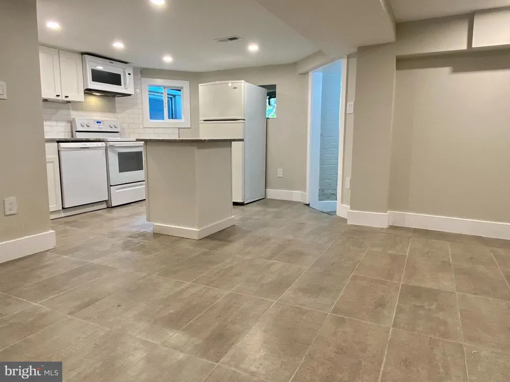 719 QUEBEC PLACE NW #1 Washington, DC 20010