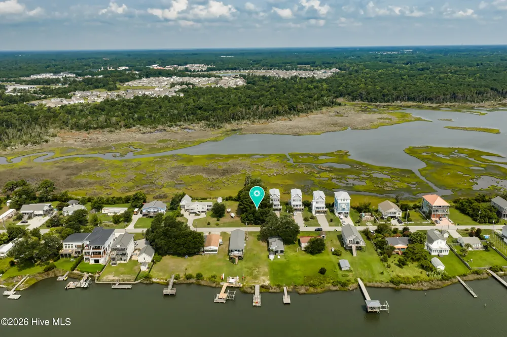 L88 Atkinson Point Road Surf City, NC 28445