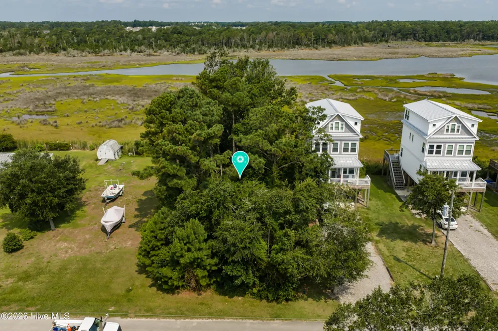 L88 Atkinson Point Road Surf City, NC 28445
