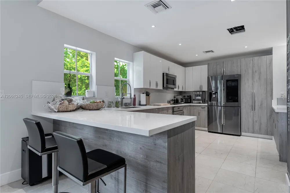 18460 NE 30th Ave #18460 Aventura, FL 33160