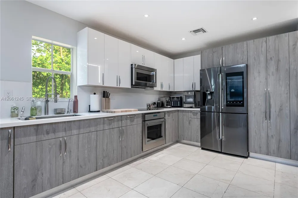 18460 NE 30th Ave #18460 Aventura, FL 33160