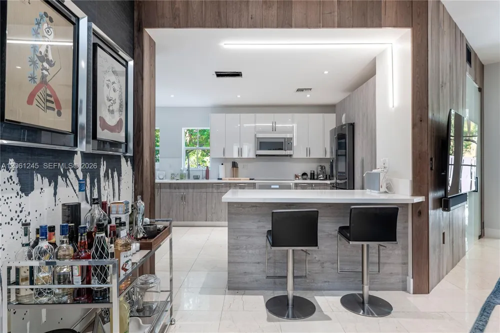 18460 NE 30th Ave #18460 Aventura, FL 33160