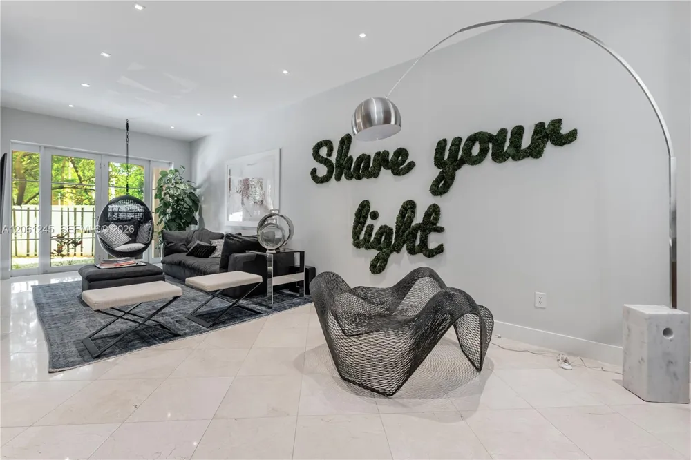 18460 NE 30th Ave #18460 Aventura, FL 33160