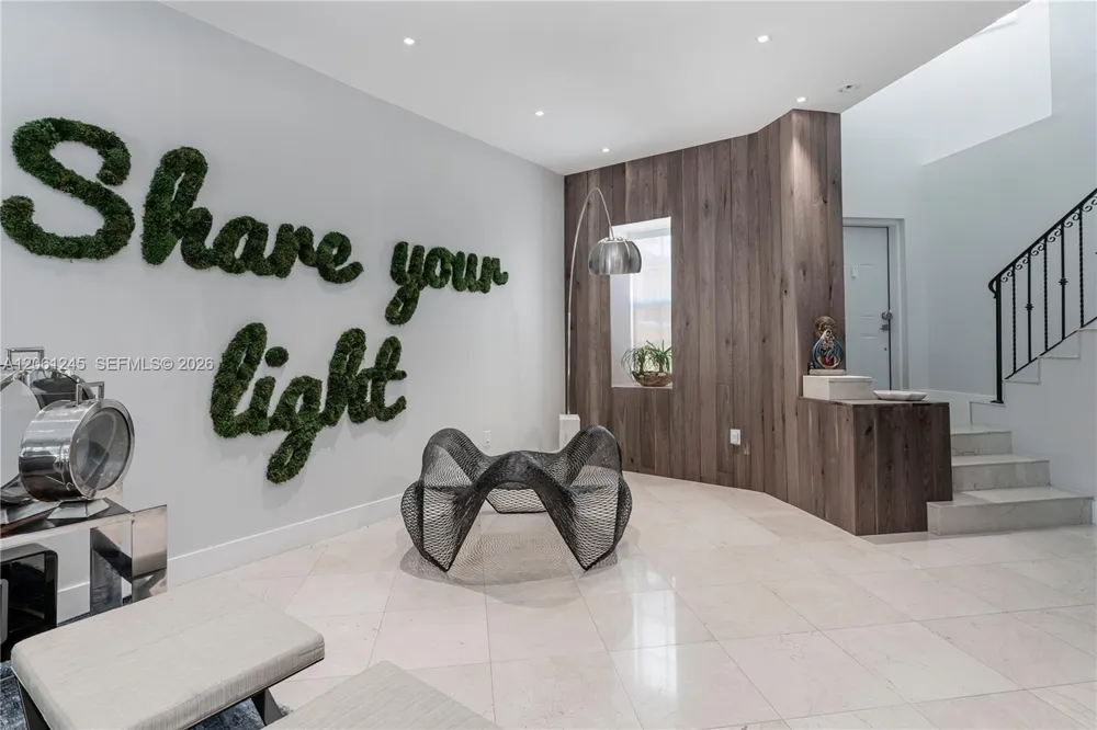 18460 NE 30th Ave #18460 Aventura, FL 33160