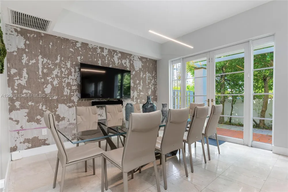 18460 NE 30th Ave #18460 Aventura, FL 33160