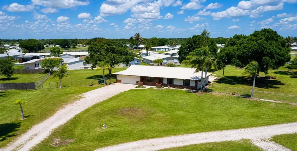 3856 SW 11TH AVENUE Okeechobee, FL 34974