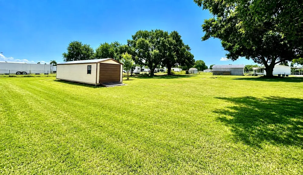 3856 SW 11TH AVENUE Okeechobee, FL 34974