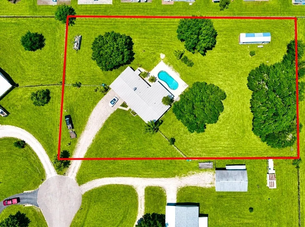 3856 SW 11TH AVENUE Okeechobee, FL 34974