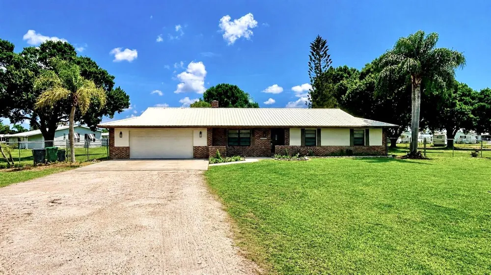 3856 SW 11TH AVENUE Okeechobee, FL 34974