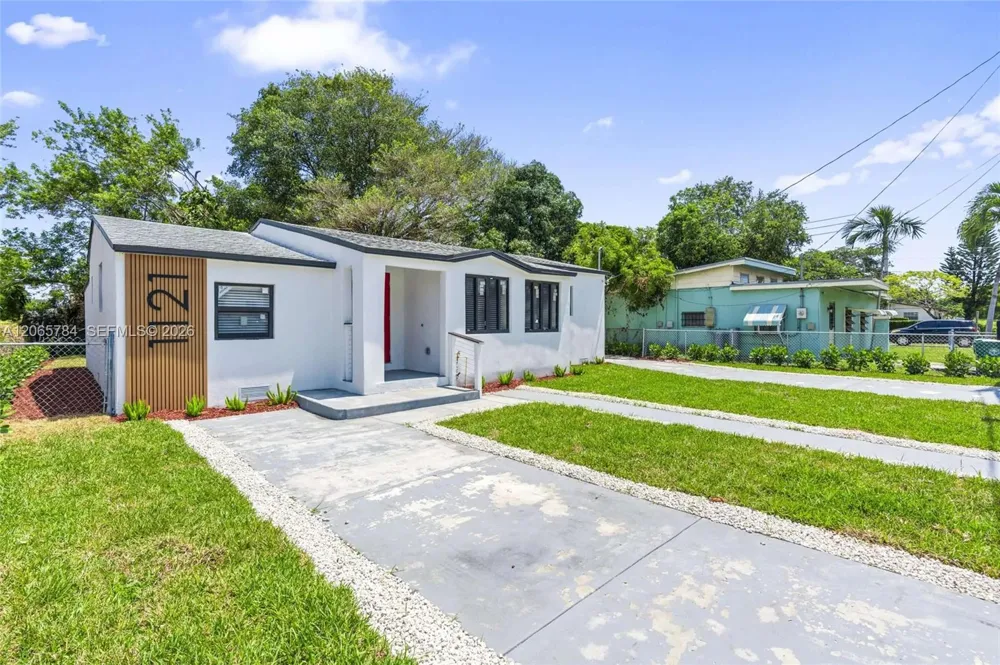 1121 NW 57th St Miami, FL 33127