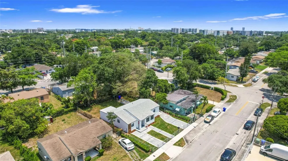 1121 NW 57th St Miami, FL 33127