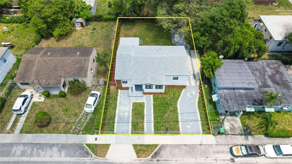 1121 NW 57th St Miami, FL 33127