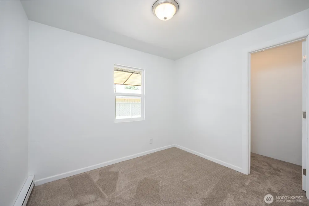 2104 W Spruce Street Moses Lake, WA 98837